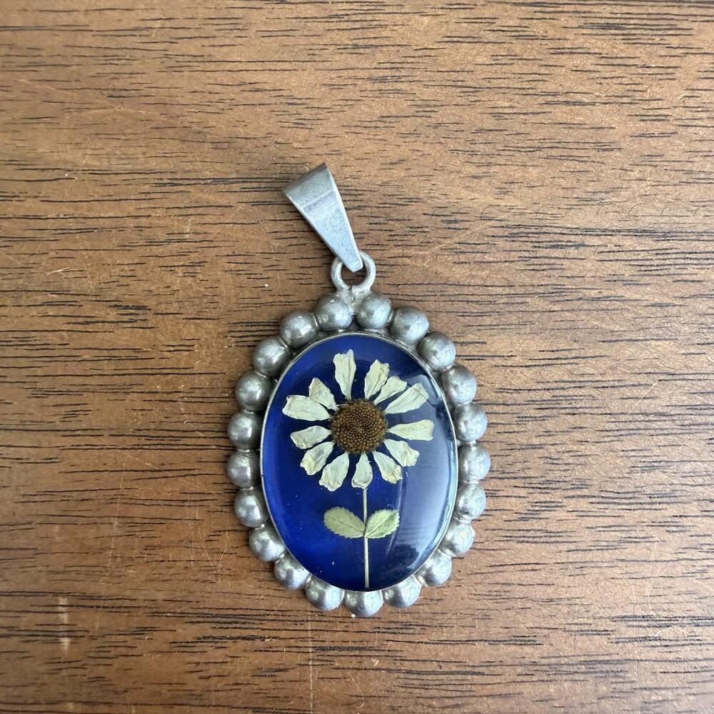 Sterling Silver Pendant with Flowers